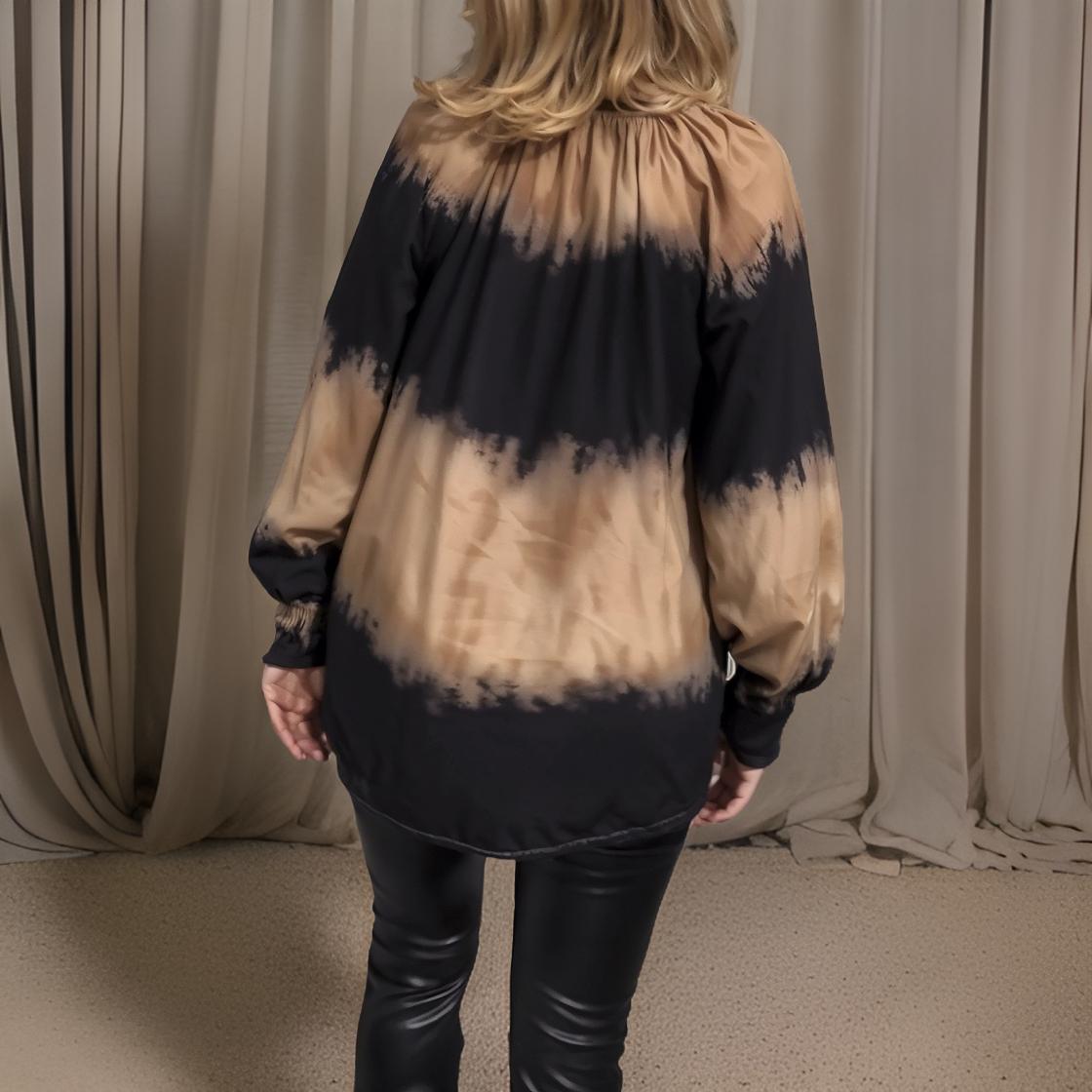 Ariana - Bluzka Vintage Z Dekoltem W Serek, Guzikami I Wzorem W Blokach Kolorów